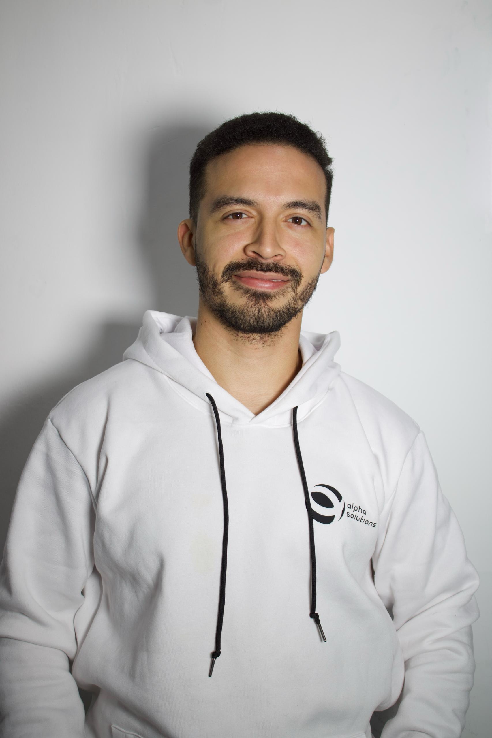 Alpha Solutions <br>Rafael Cabello
